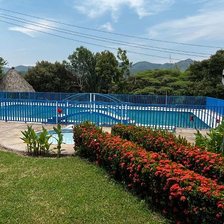 Finca La Pola Girardot Eksteriør bilde